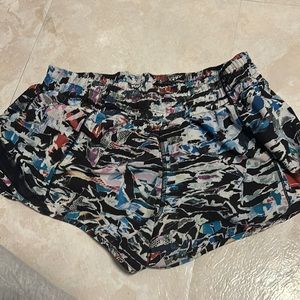 Size 8 lululemon shorts